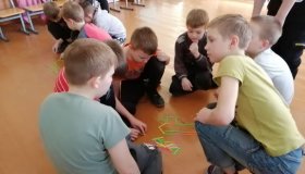 Игровая программа "Школа юного бойца"