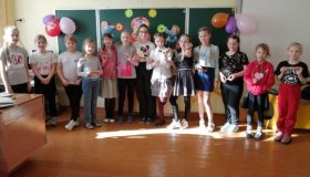 Конкурсно-игровая программа "Клёвые девчонки"